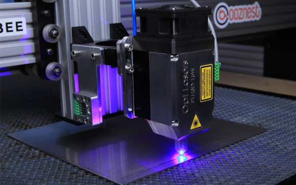 decoupe-laser-cnc-900x600-2